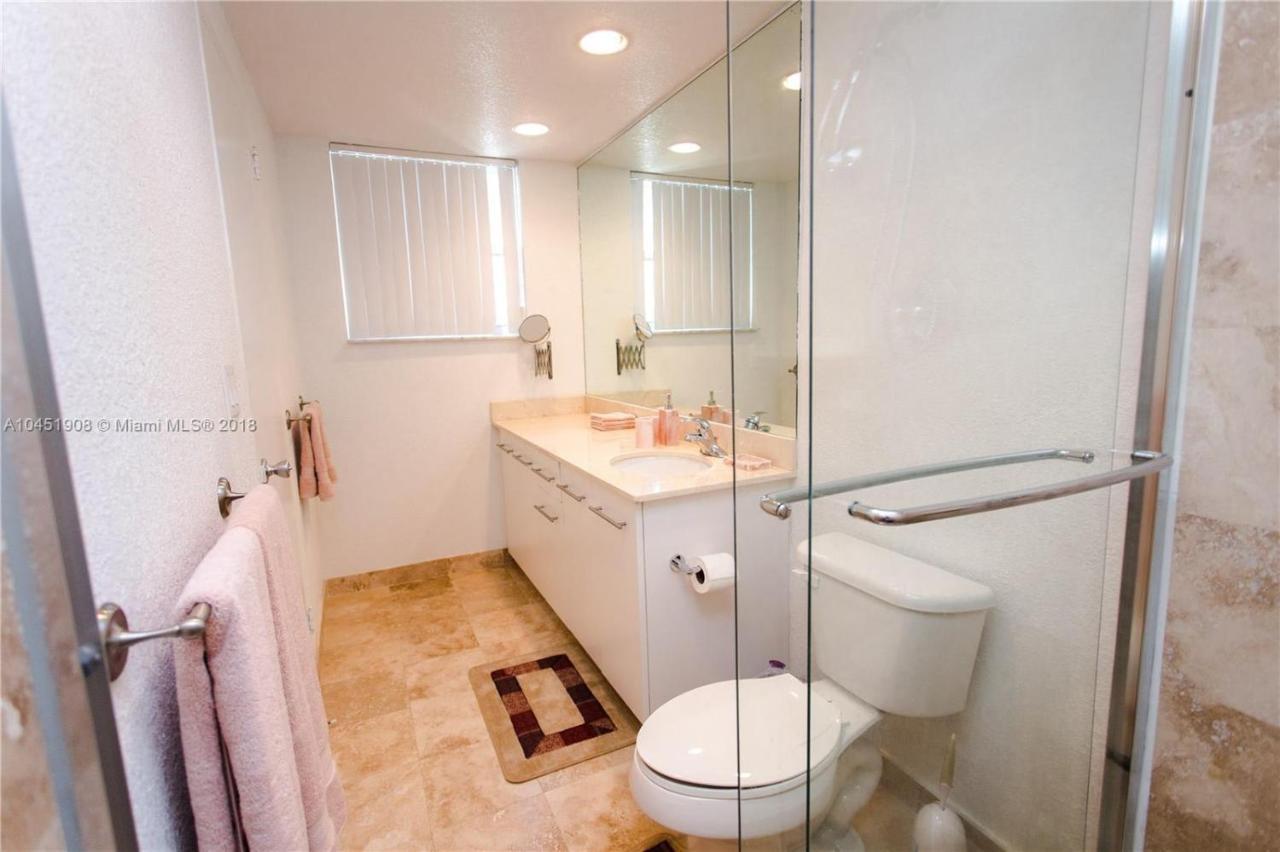 Ocean View And On Ocean 2 Bedroom Floor Apartment *
