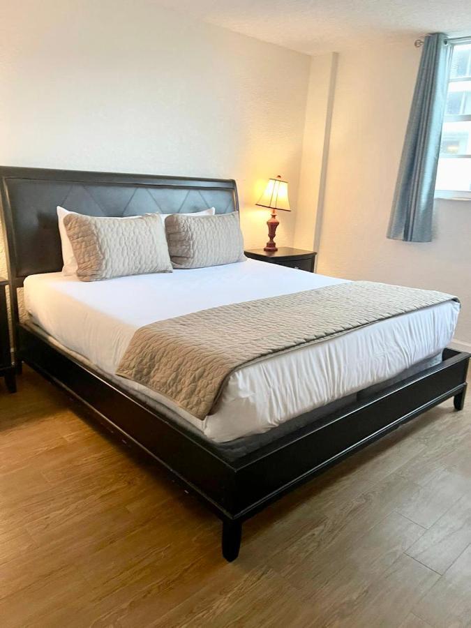 Apartment Ocean View And On Ocean 2 Bedroom Floor *